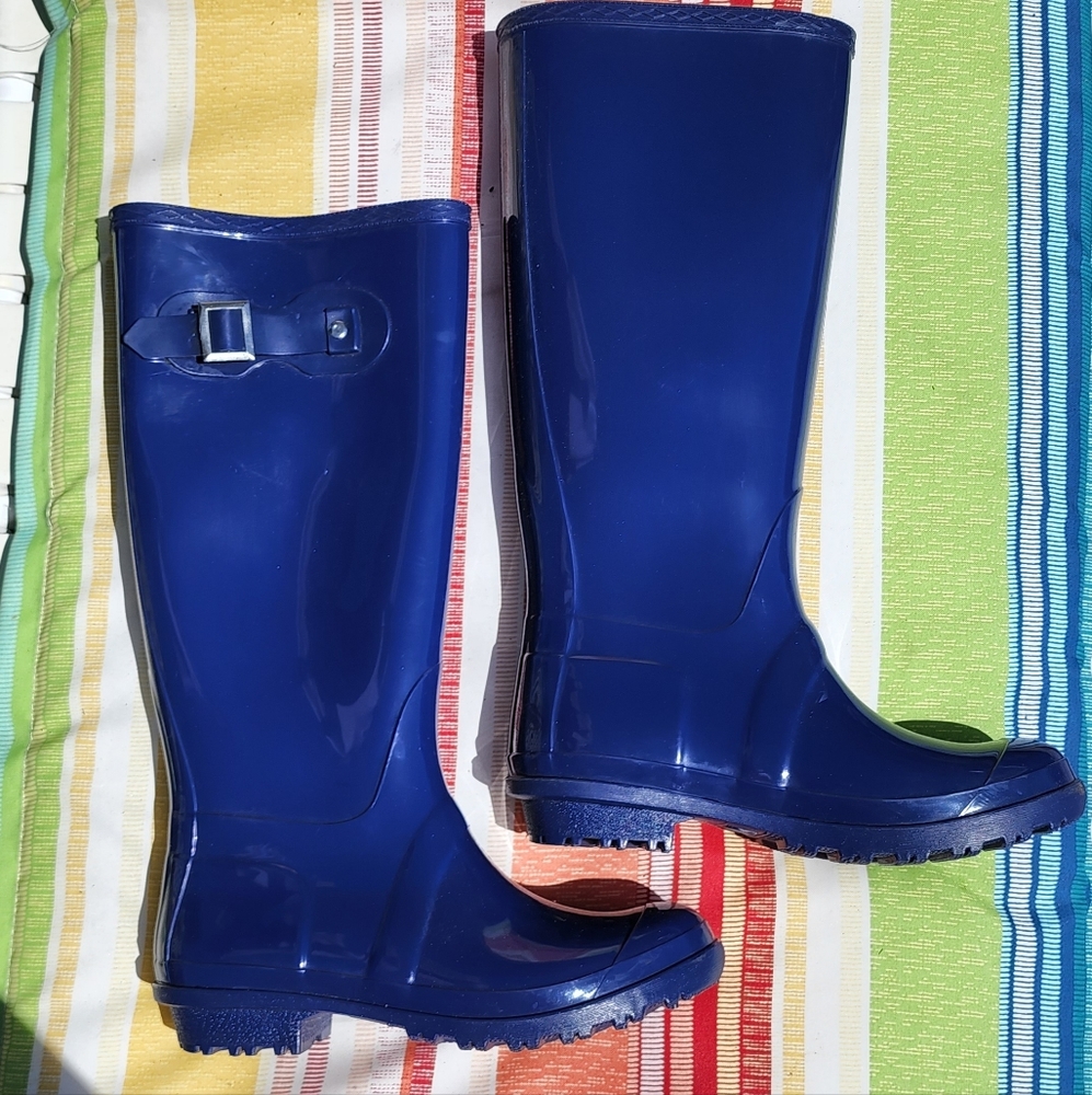 Rain boots